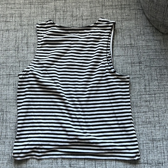NWOT Cropped Tank Size Small - Picture 3 of 3